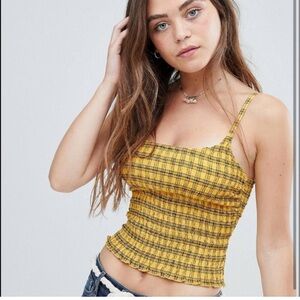 Hollister plaid yellow & black cropped tank top size medium